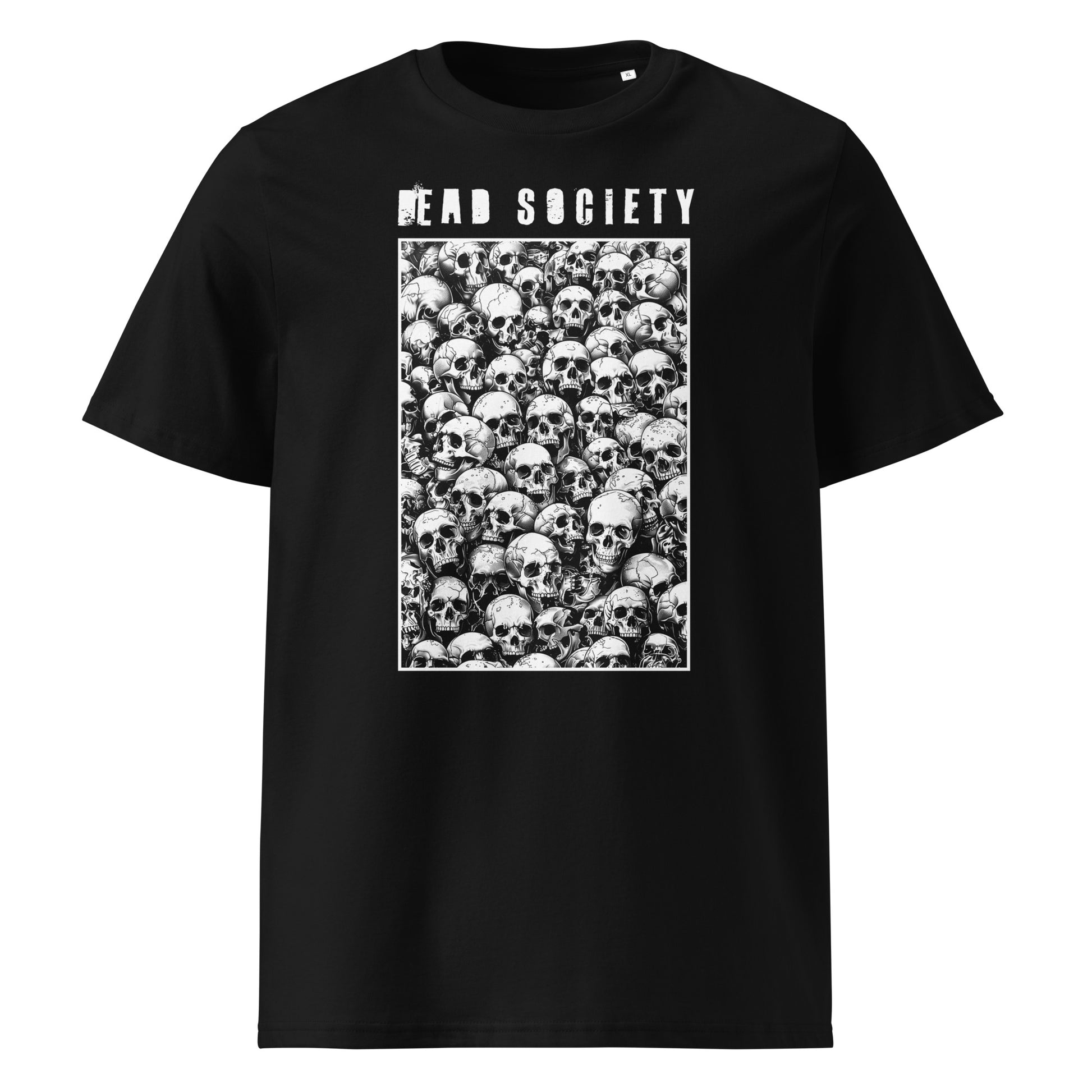 Vorderansicht eines schwarzen T-Shirts aus Bio-Baumwolle mit dem Dead Society Motiv: Ein zentraler, rechteckiger Grafik-Print mit vielen detaillierten Totenköpfen und weißem Schriftzug auf der Brust.
